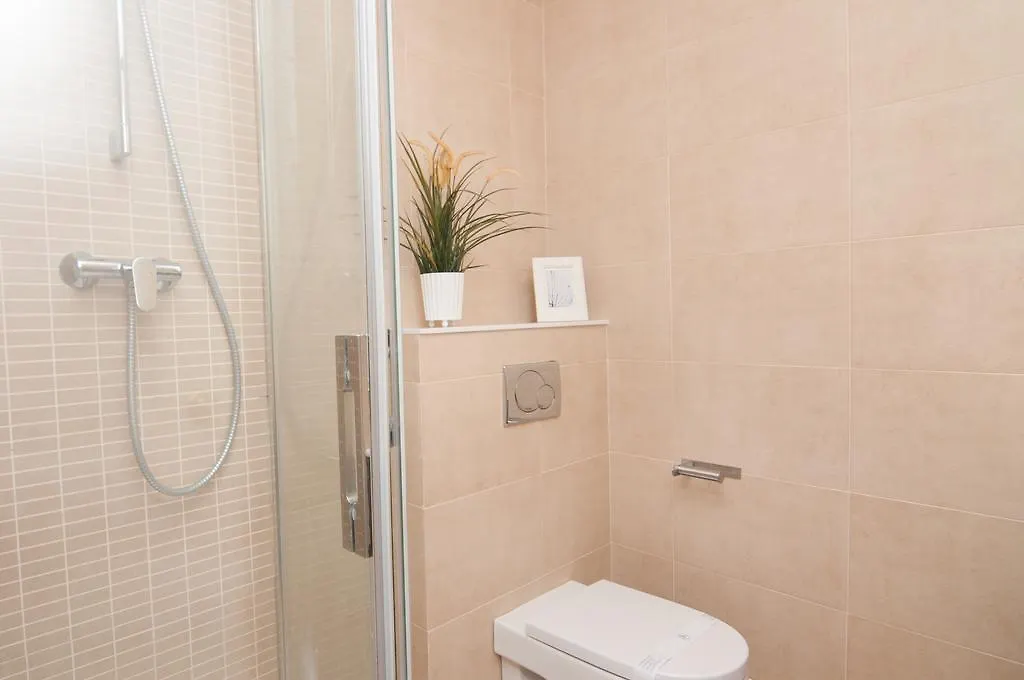 ברצלונה Charming Gracia 2 Bedrooms 0*,  ספרד